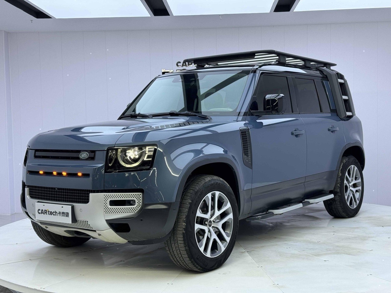 Land Rover Defender 2021