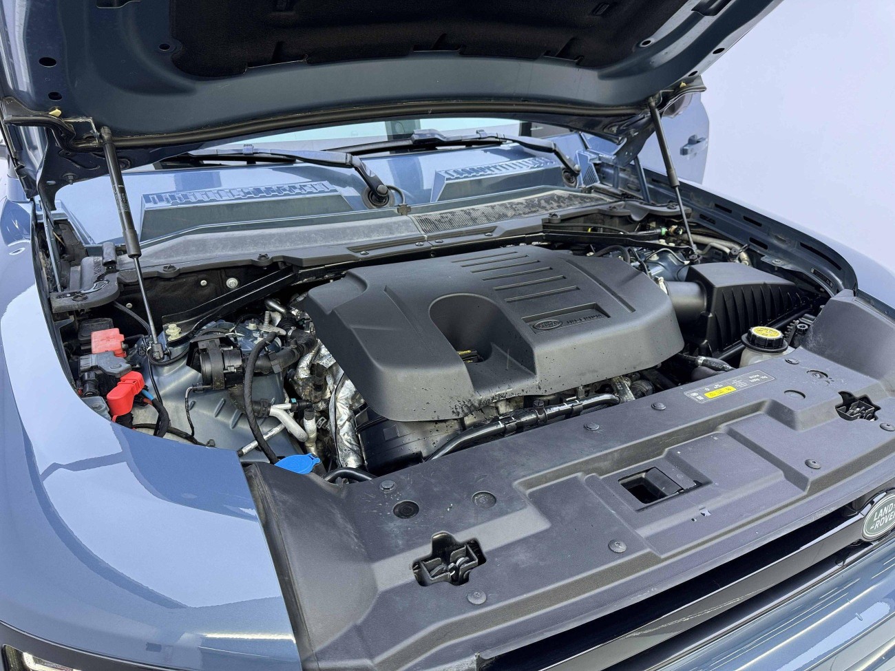 Land Rover Defender 2021