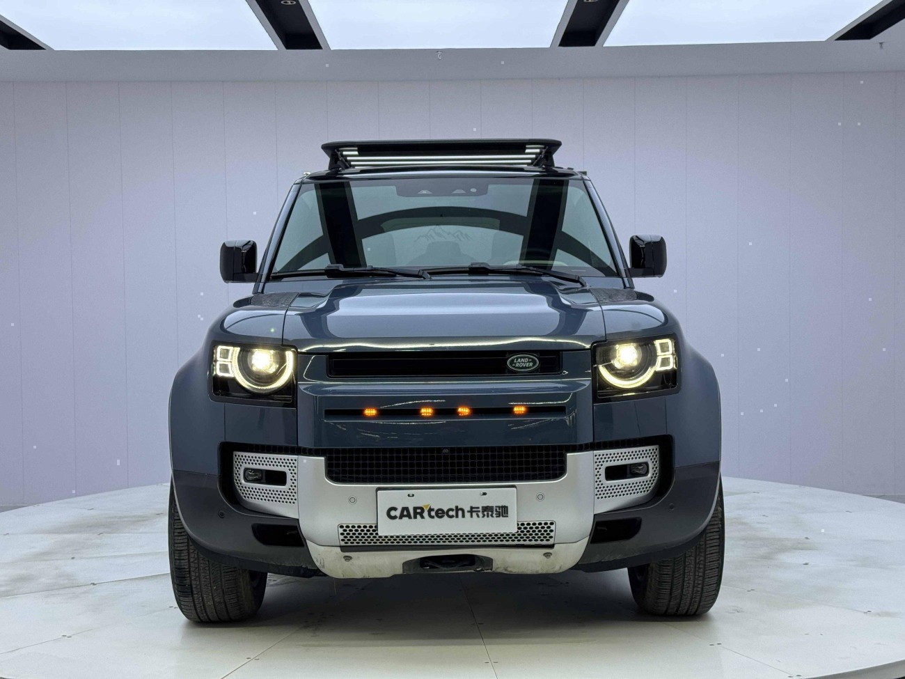 Land Rover Defender 2021
