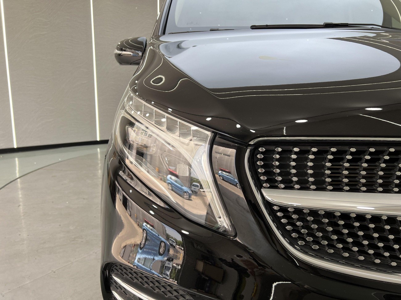 Mercedes-Benz V 2023