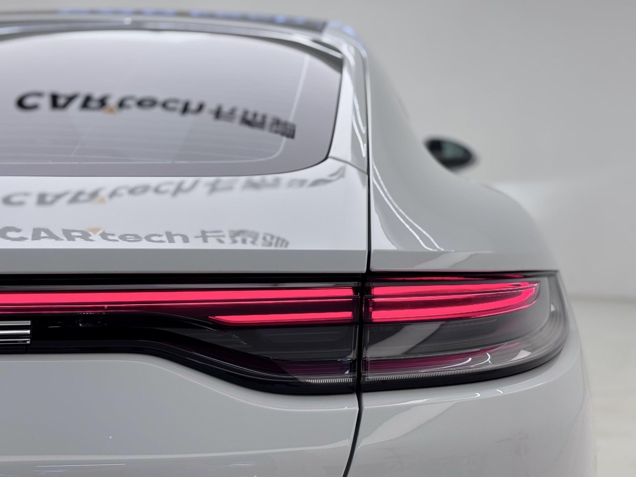 Porsche Panamera 2024