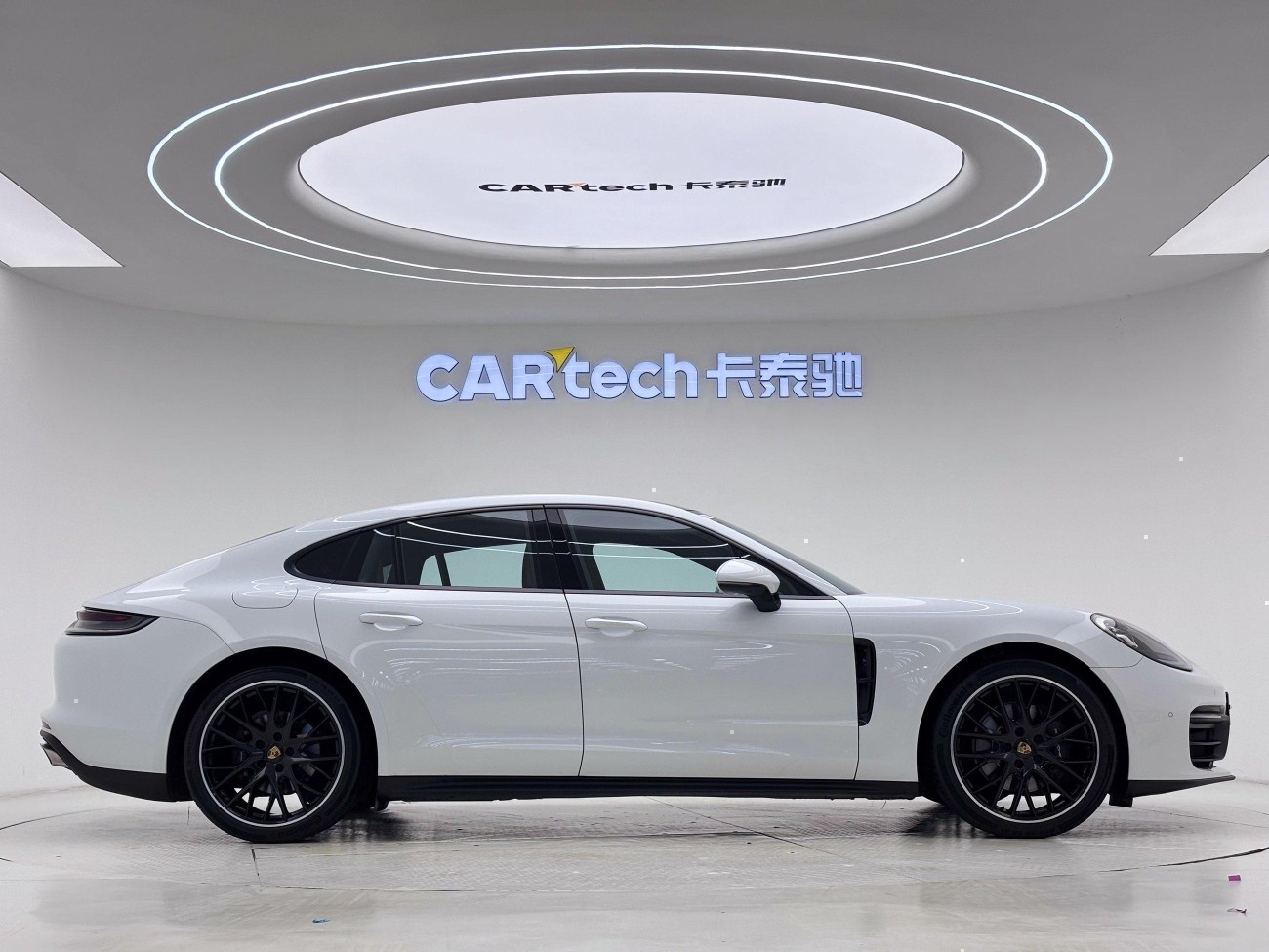 Porsche Panamera 2024