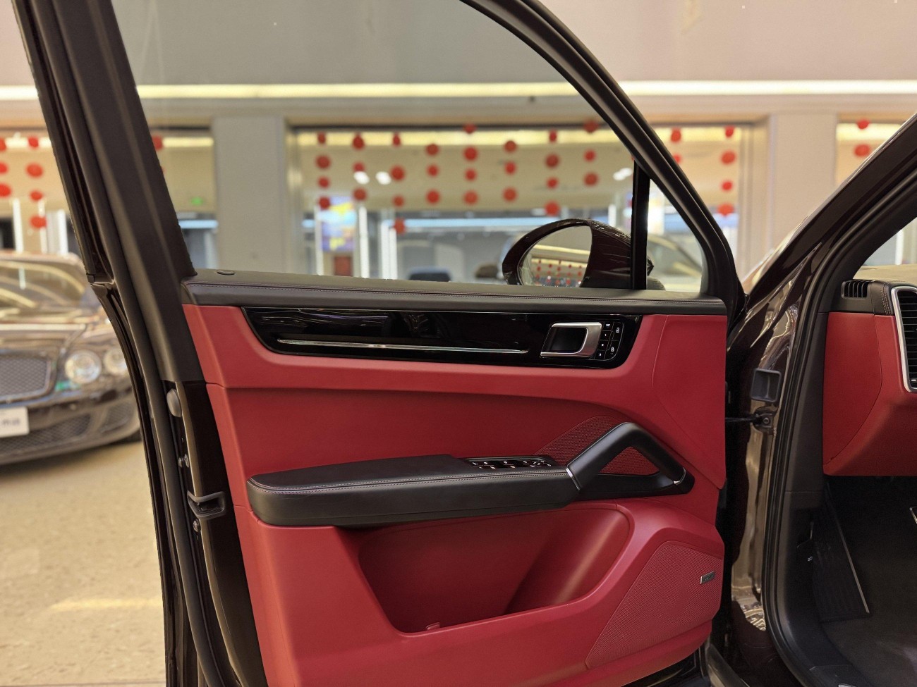 Porsche Cayenne 2021