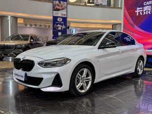 BMW 120i 2022