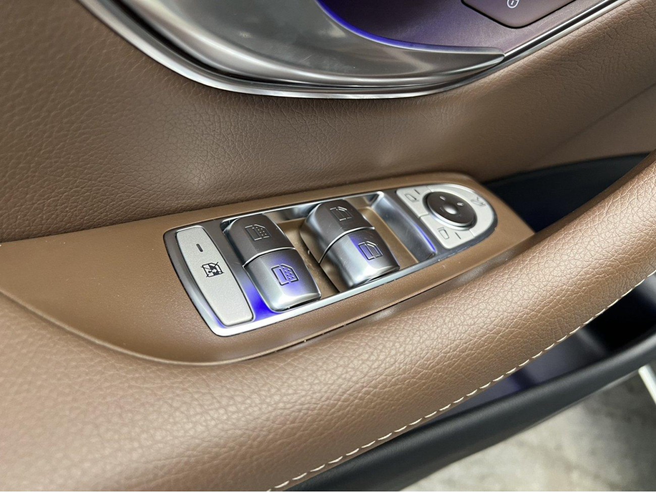 Mercedes-Benz E 300 L 2023