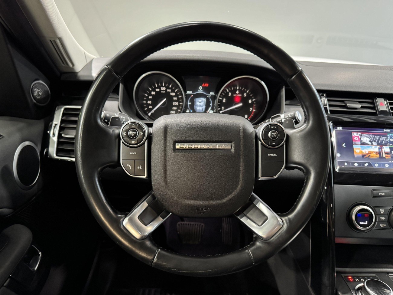 Land Rover Discovery 2018