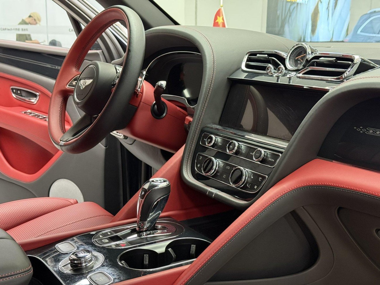 Bentley Bentayga 2023