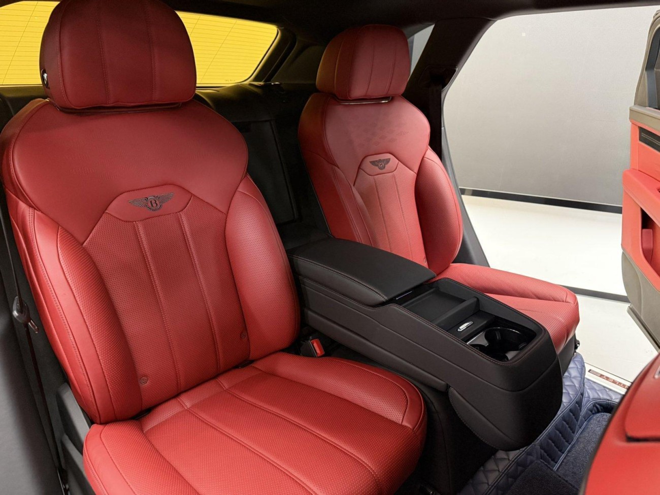 Bentley Bentayga 2023