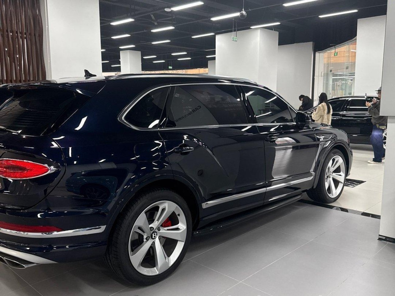 Bentley Bentayga 2023