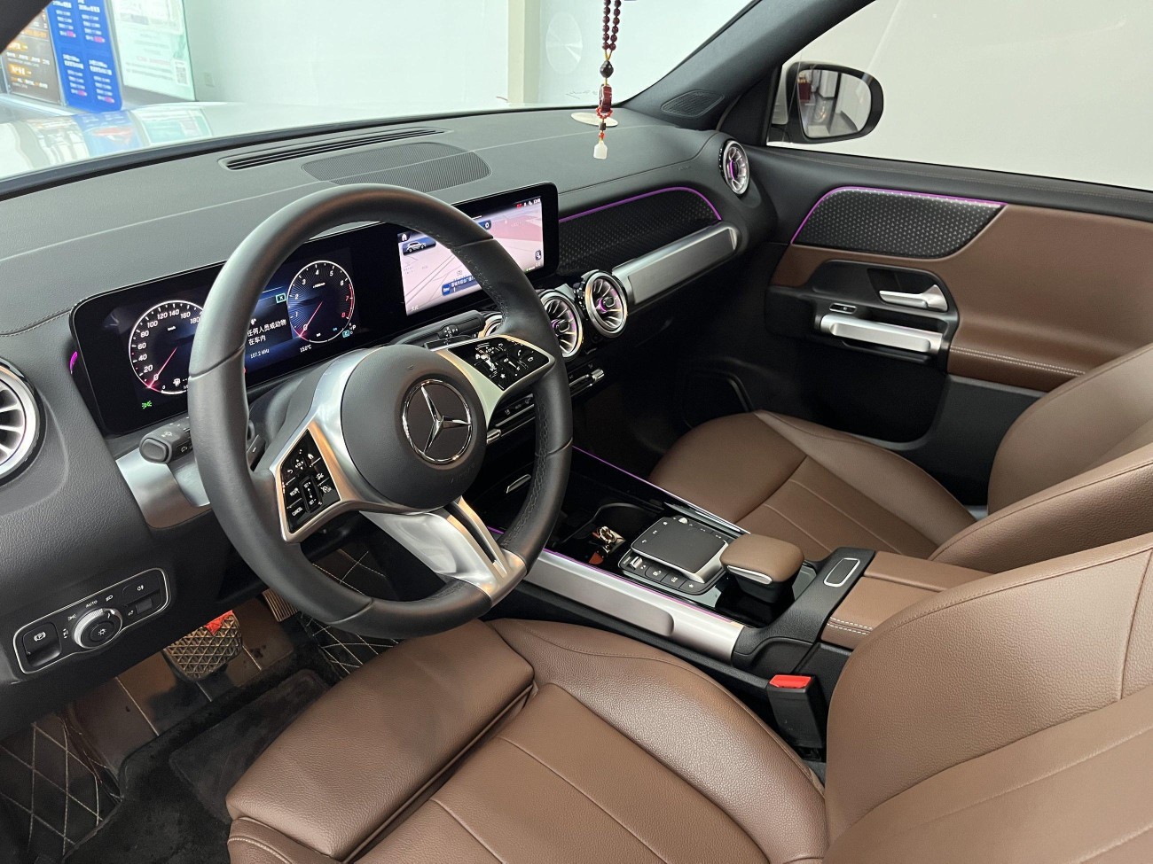 Mercedes-Benz GLB 2024