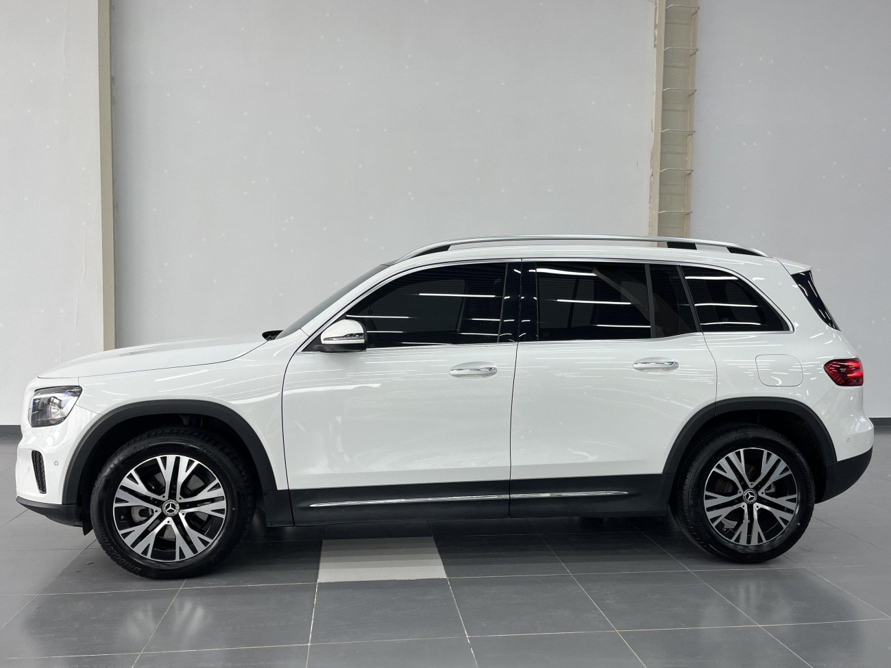 Mercedes-Benz GLB 2024