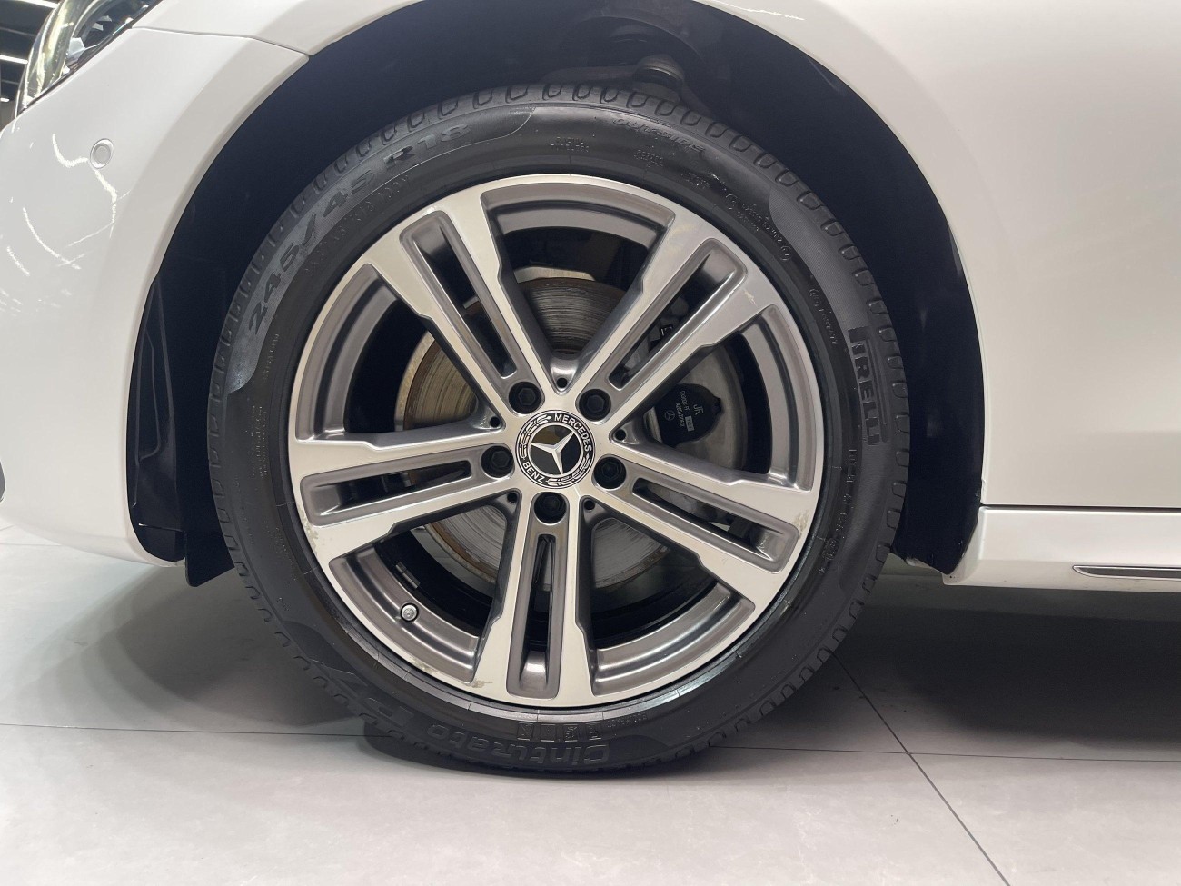 Mercedes-Benz E 260 L 2022