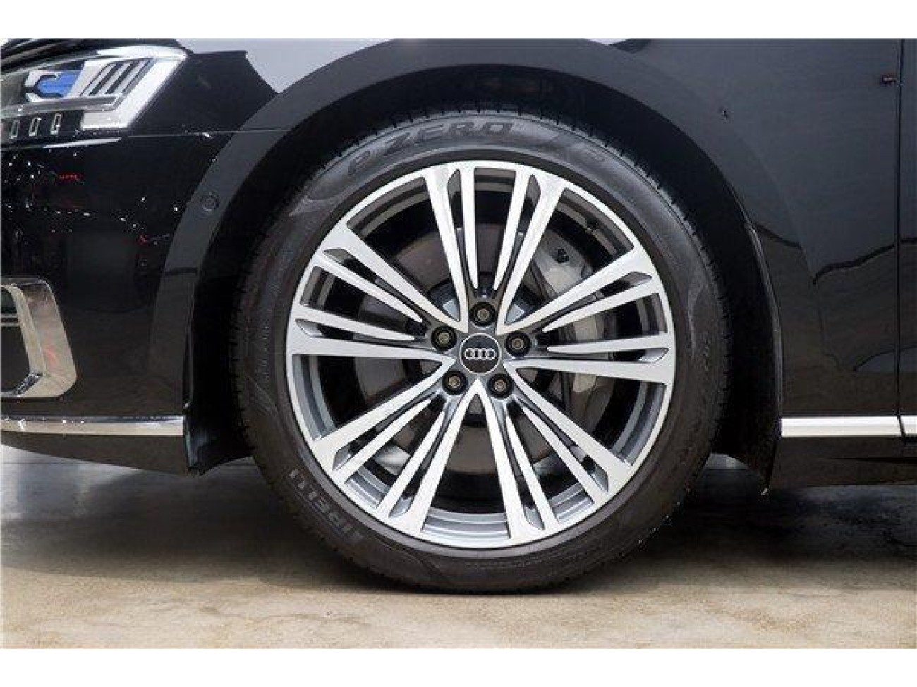 Audi A8L 55 TFSI 2021