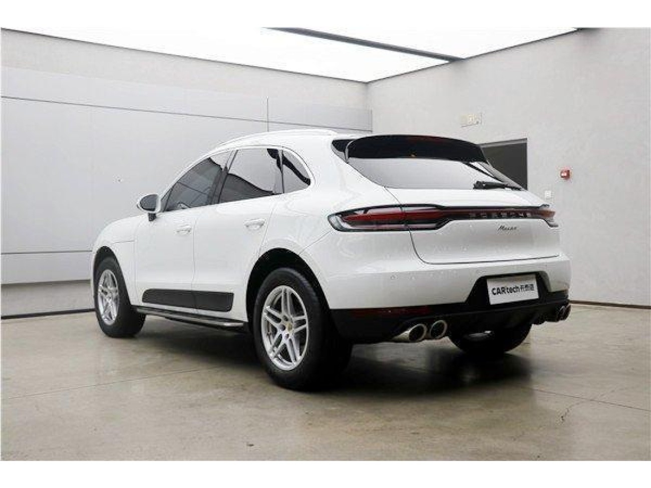 Porsche Macan 2021