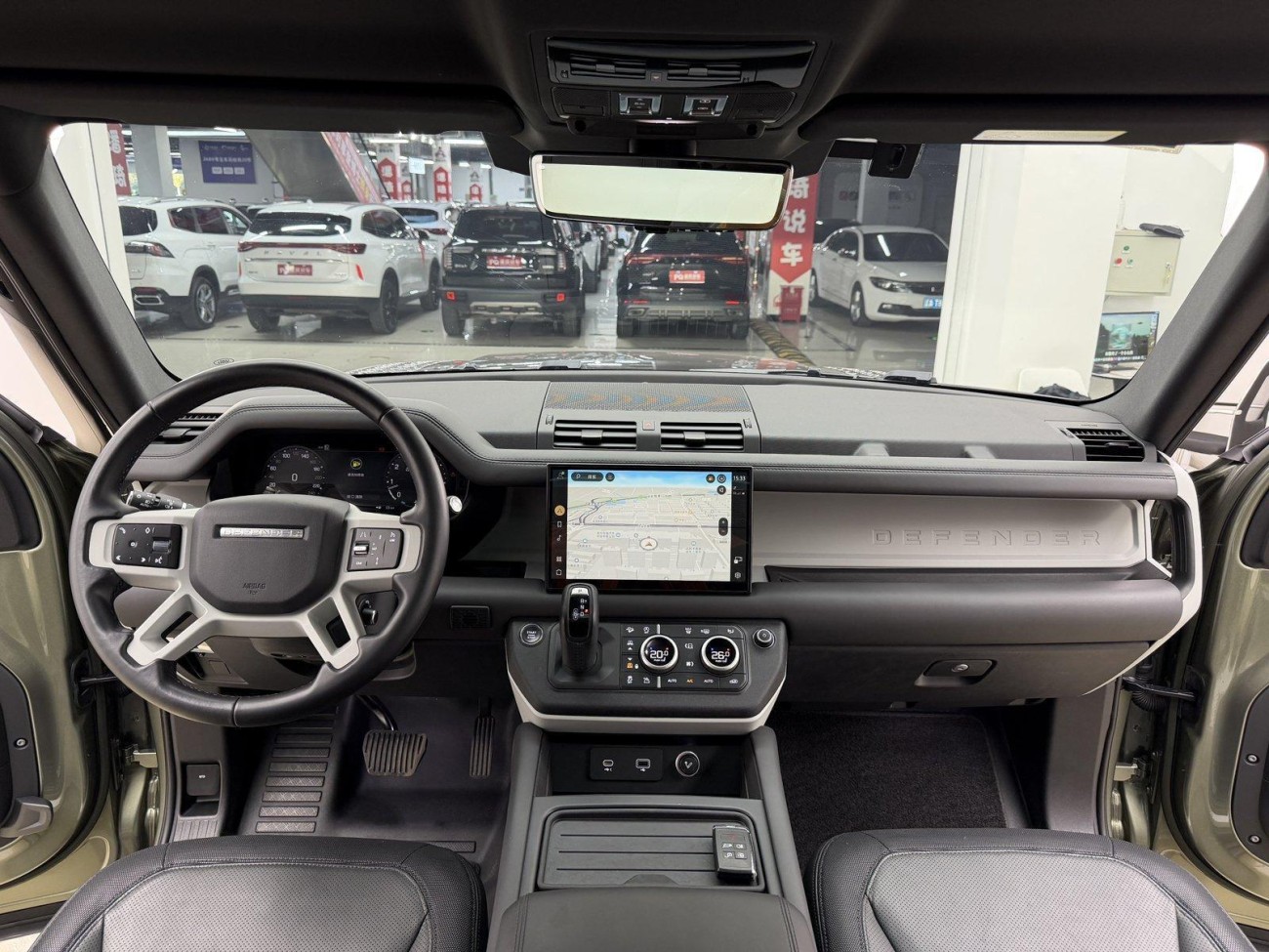 Land Rover Defender 2023