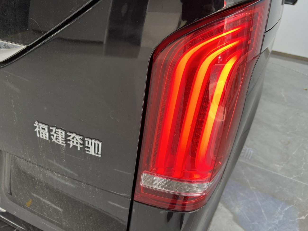 Mercedes-Benz V 2023