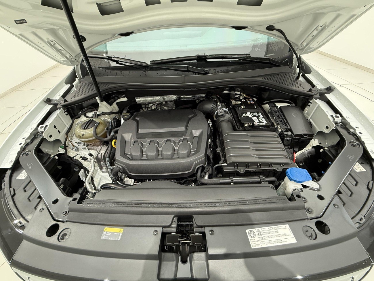 Volkswagen Tiguan L 2024