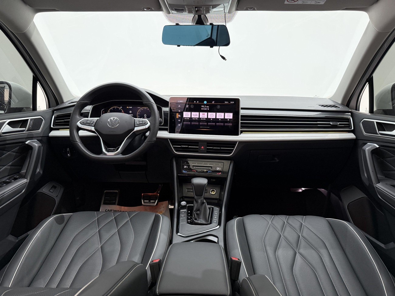 Volkswagen Tiguan L 2024