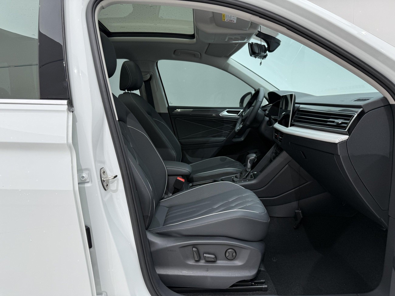 Volkswagen Tiguan L 2024