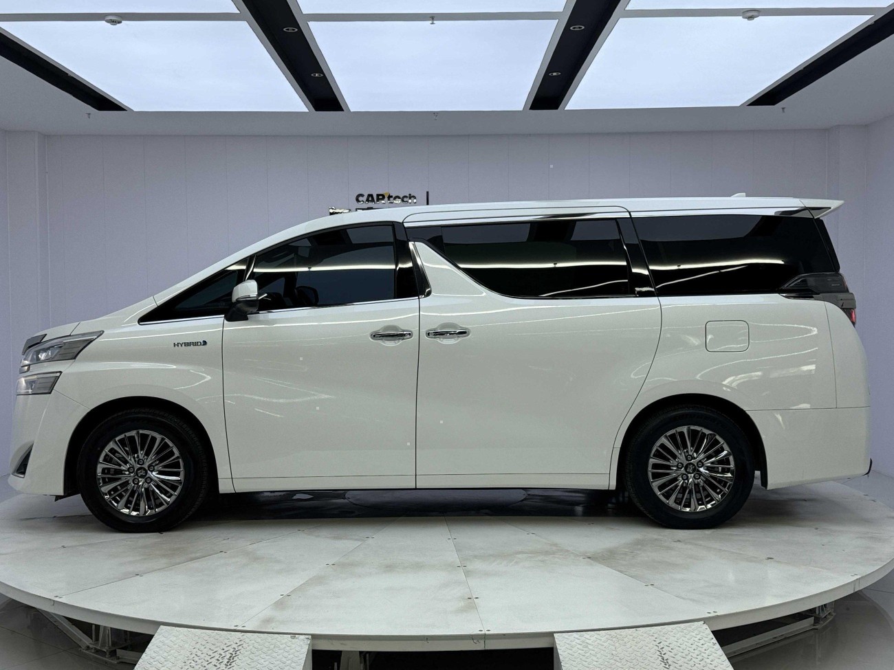 Toyota Vellfire 2022