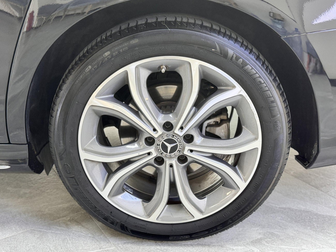 Mercedes-Benz E 300 L 2022