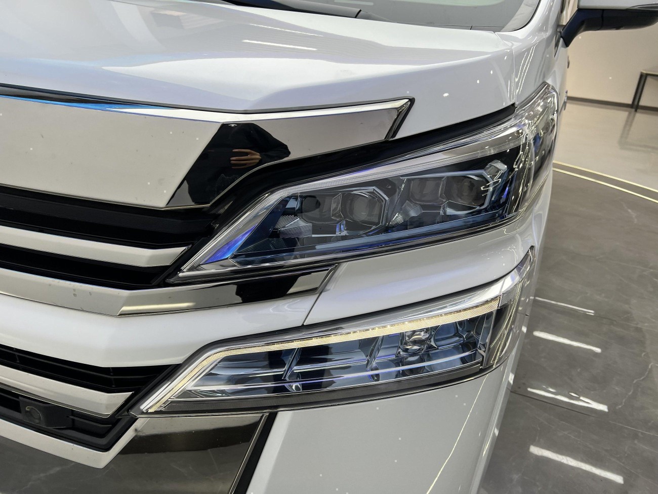 Toyota Alphard 2022