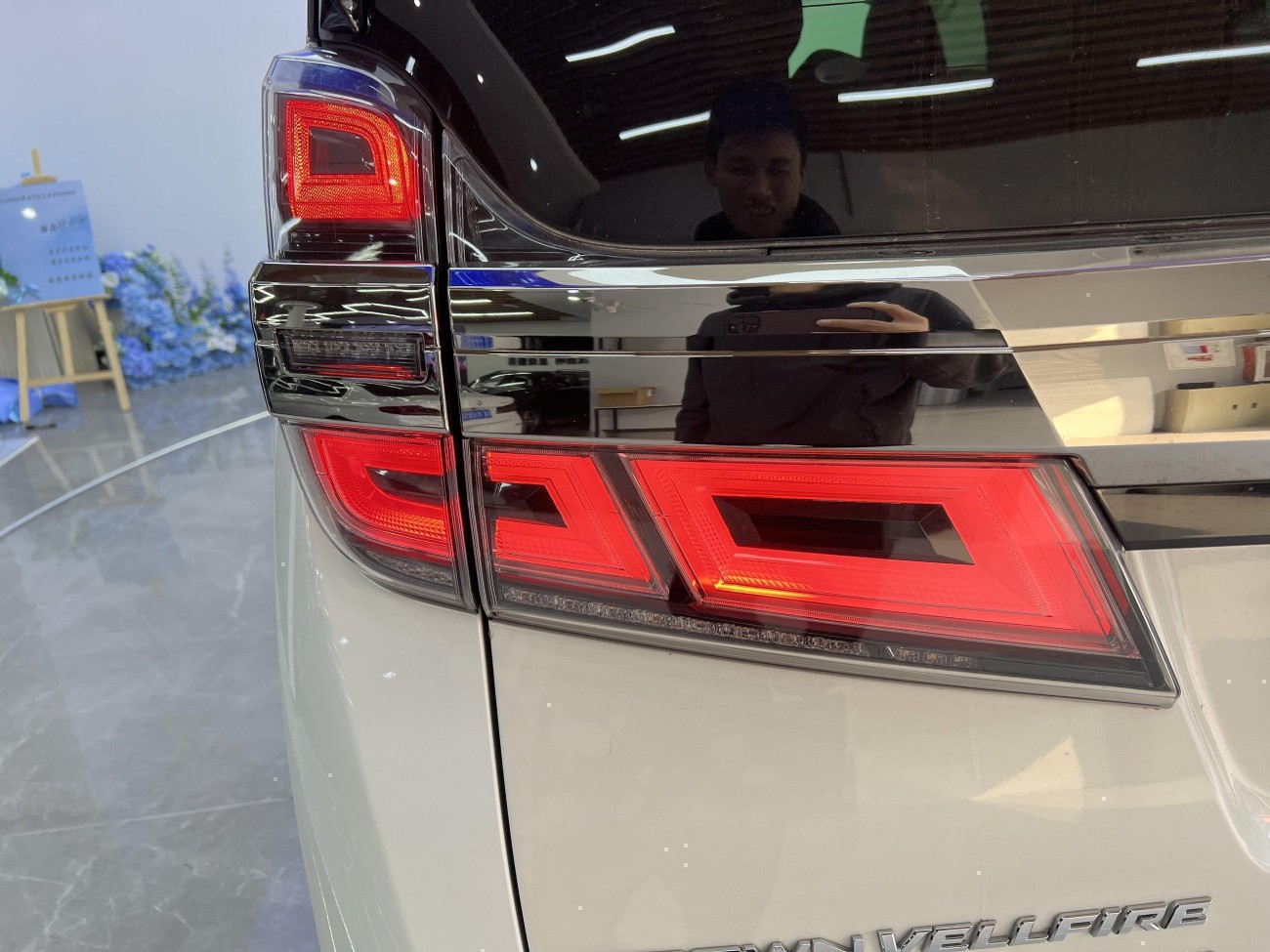 Toyota Alphard 2022