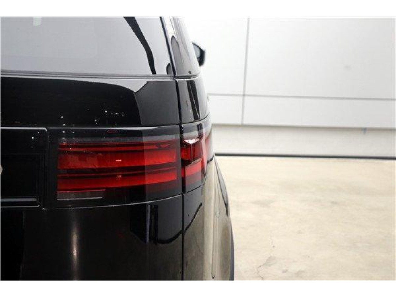 Land Rover Discovery 2024