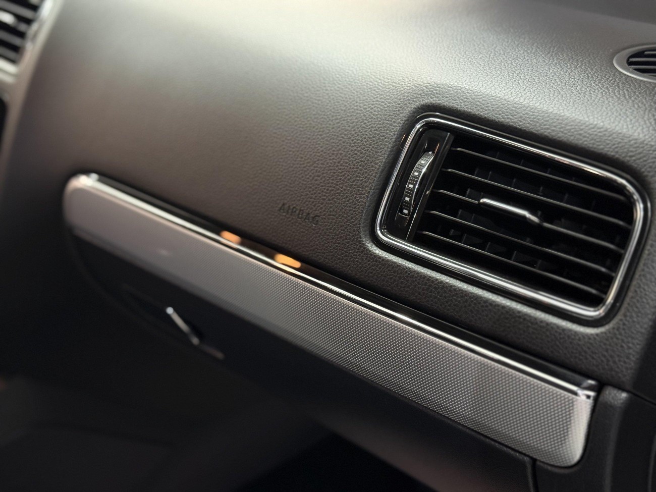 Volkswagen Sagitar 2019