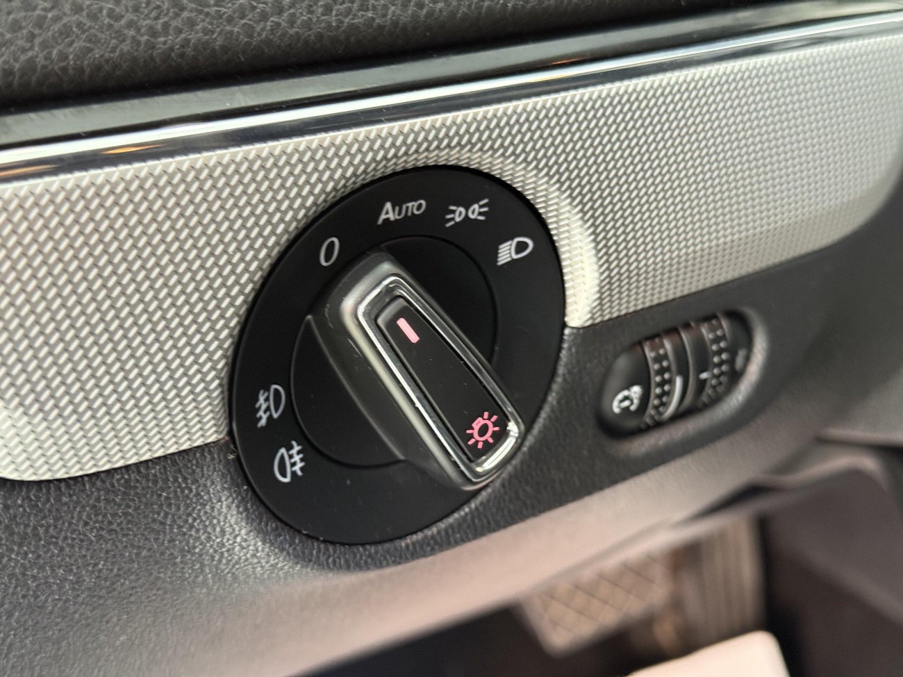 Volkswagen Sagitar 2019