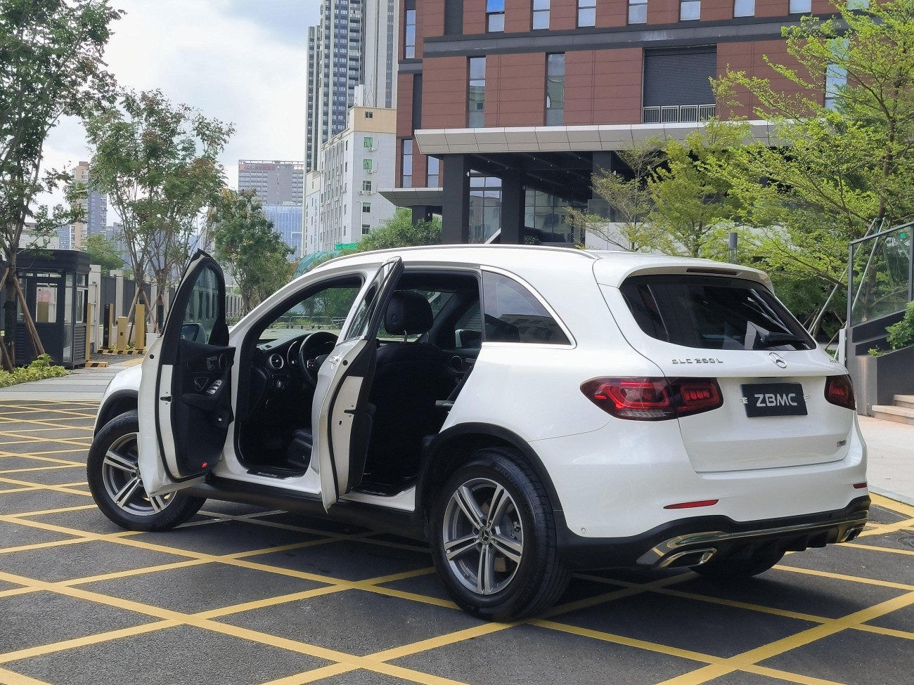 Mercedes-Benz GLC 260 L 2020