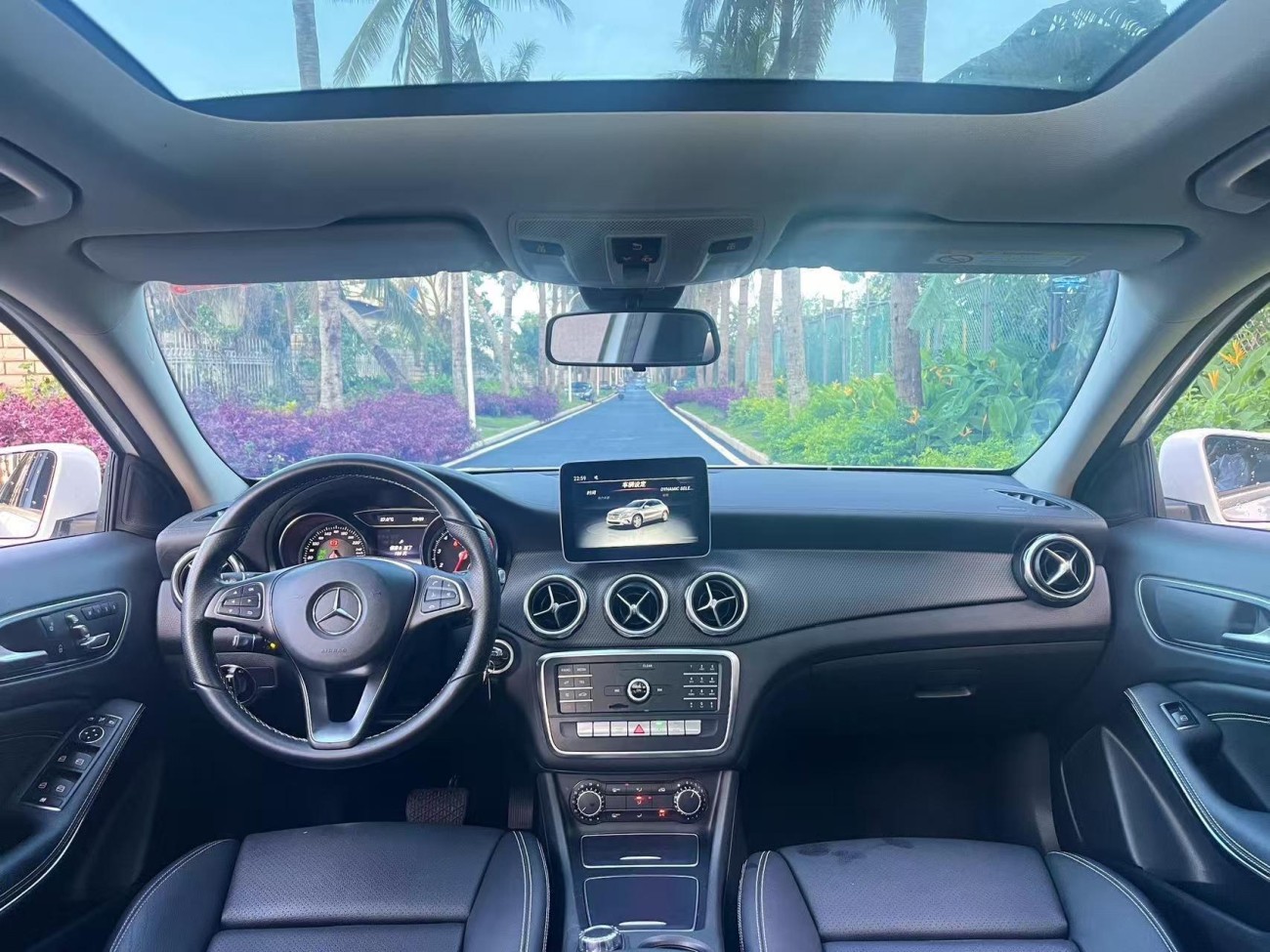 Mercedes-Benz GLA200 2019