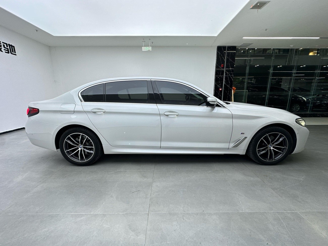 BMW 525Li 2023