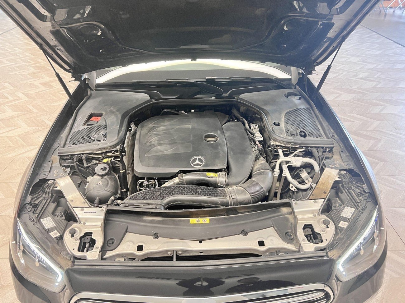 Mercedes-Benz E 260 L 2021