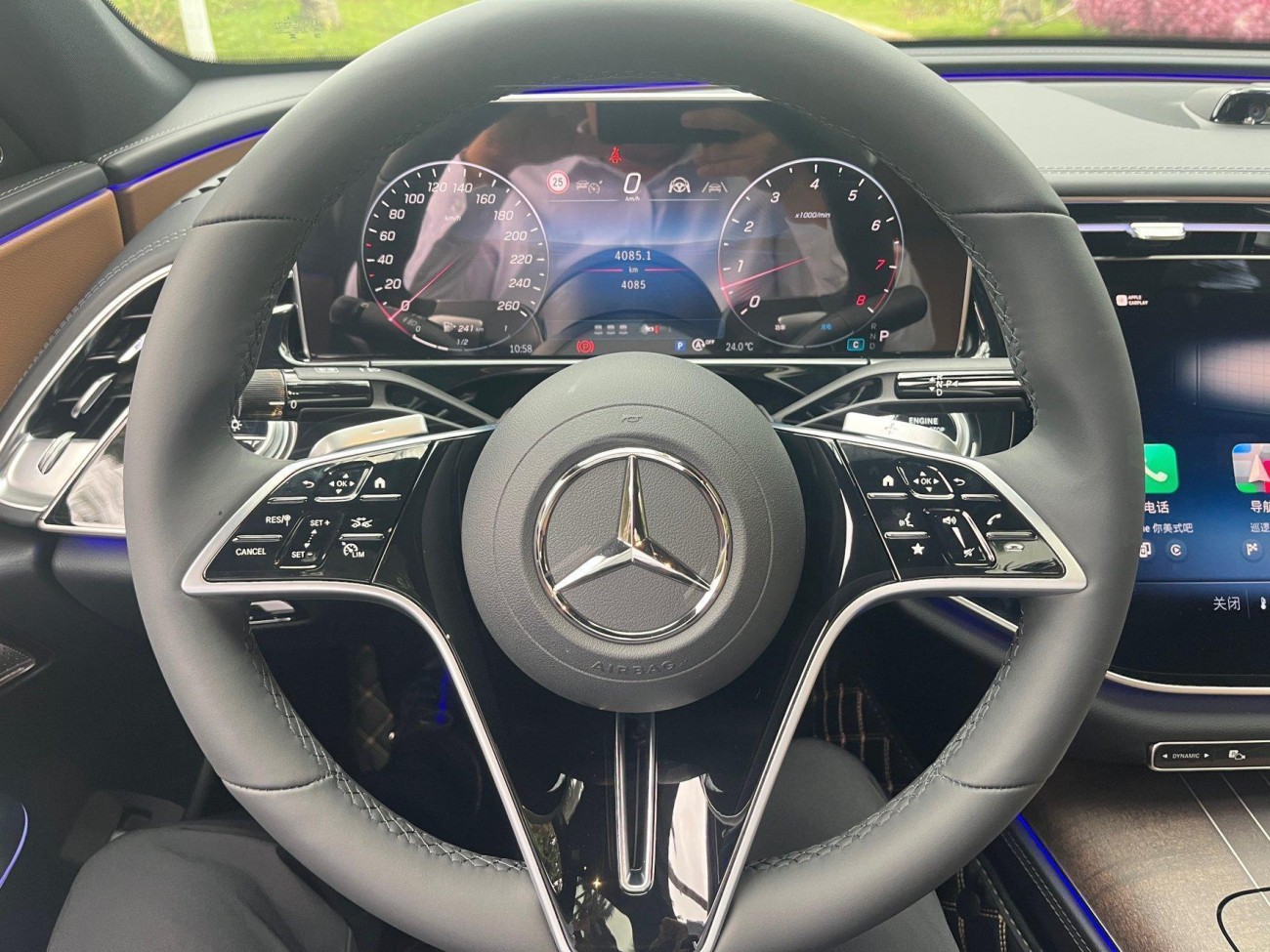 Mercedes-Benz E 300 L 2025