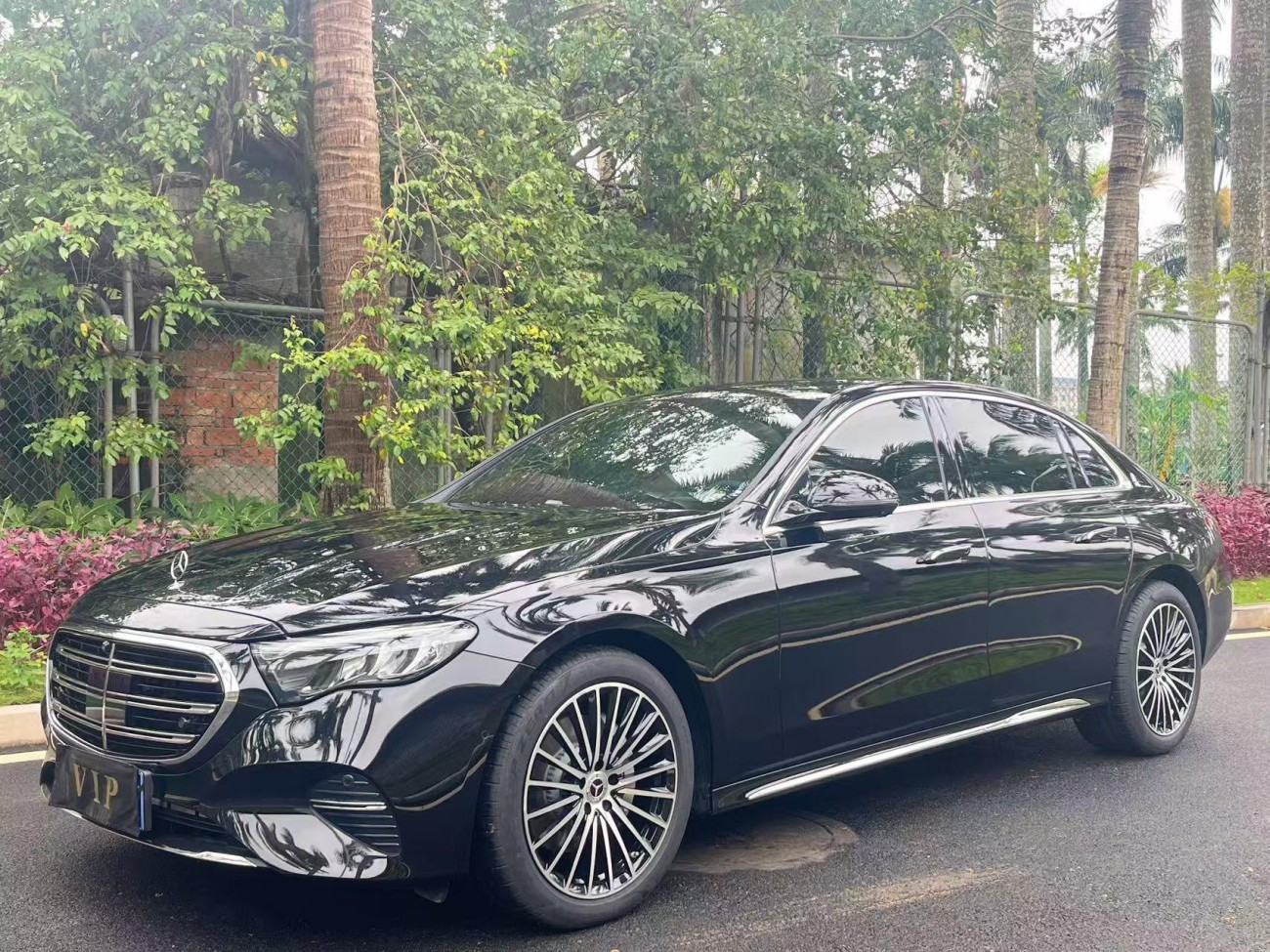 Mercedes-Benz E 300 L 2025