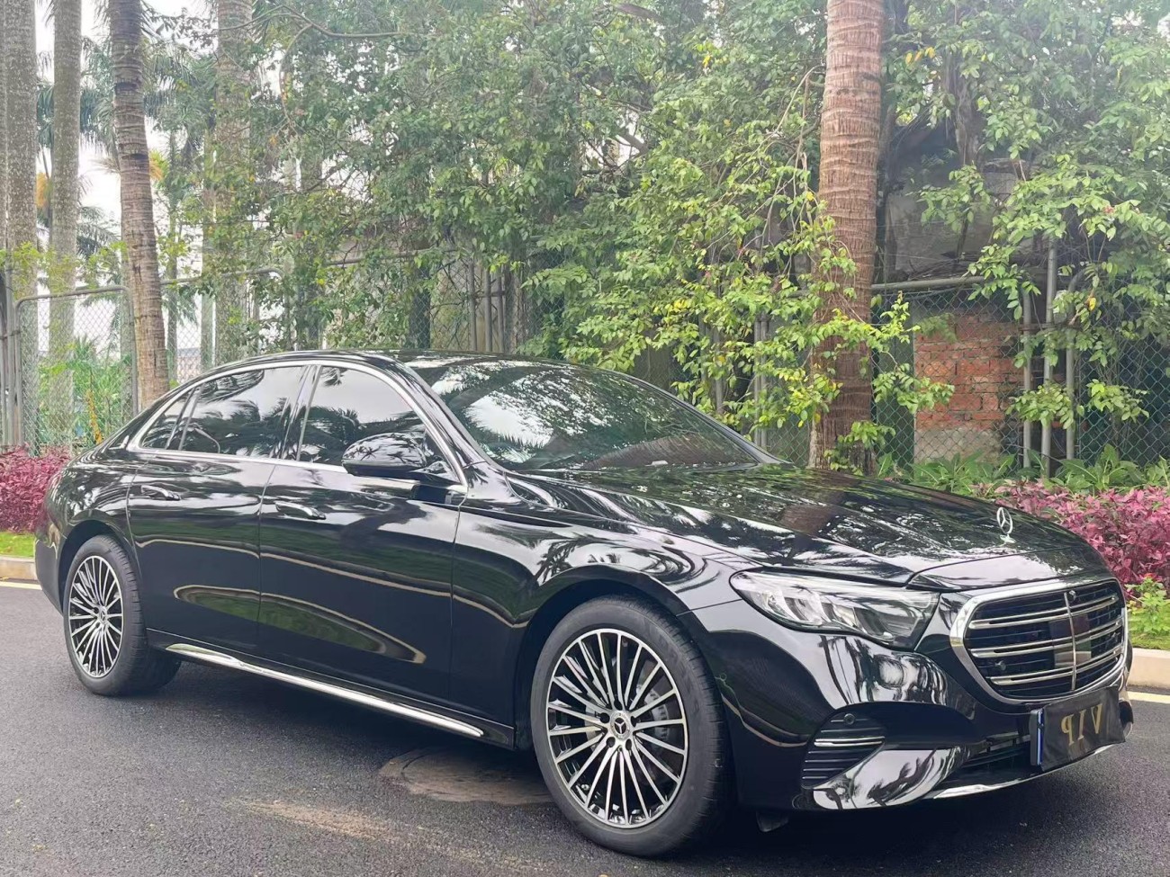 Mercedes-Benz E 300 L 2025