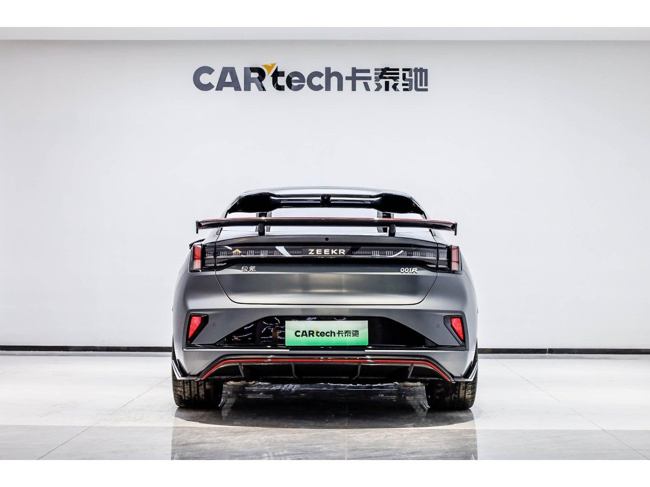 Zeekr 001 2025