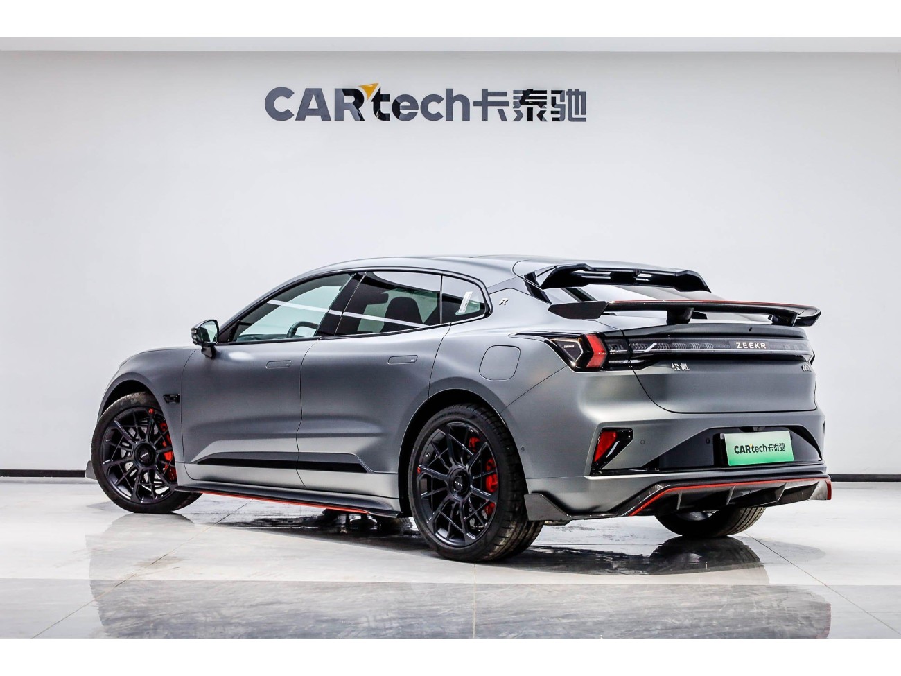 Zeekr 001 2025