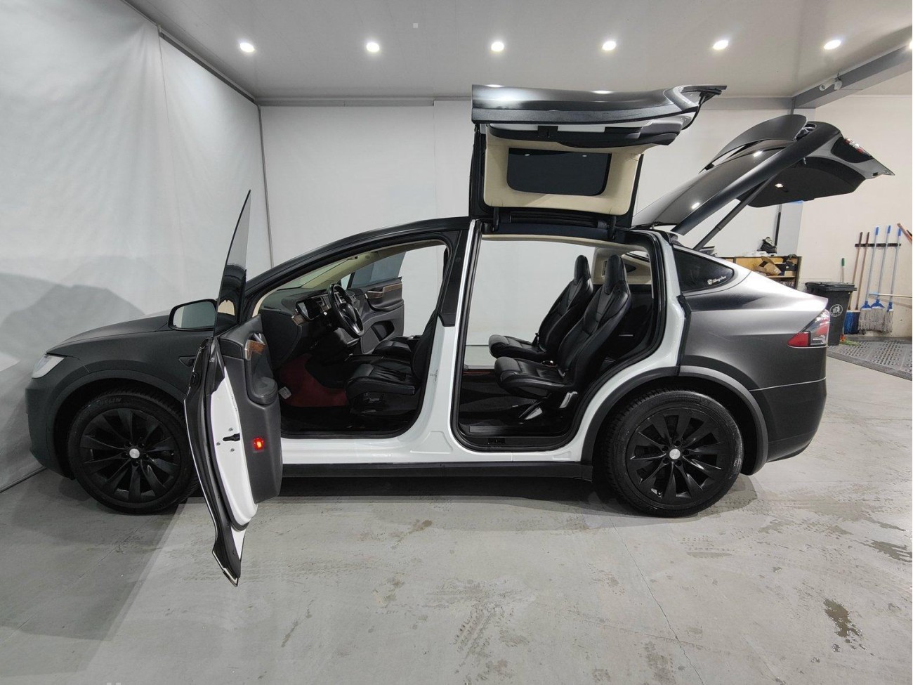 Tesla Model X 2017