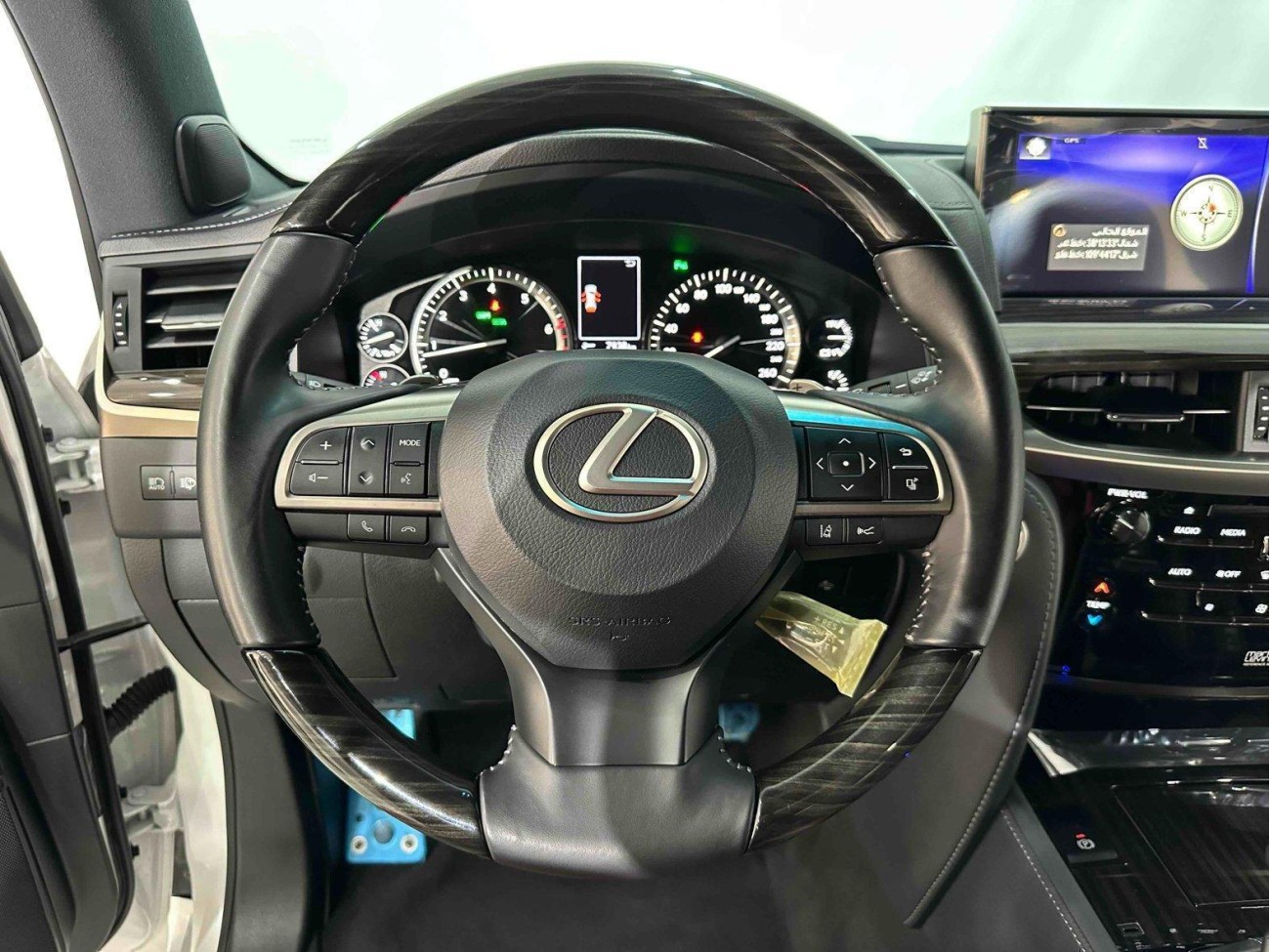 Lexus LX 570 2023