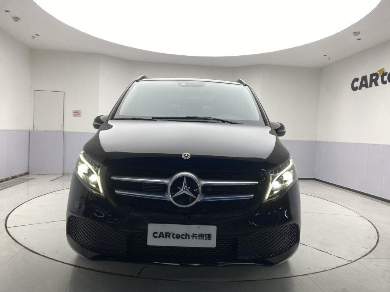 Mercedes-Benz V 2024