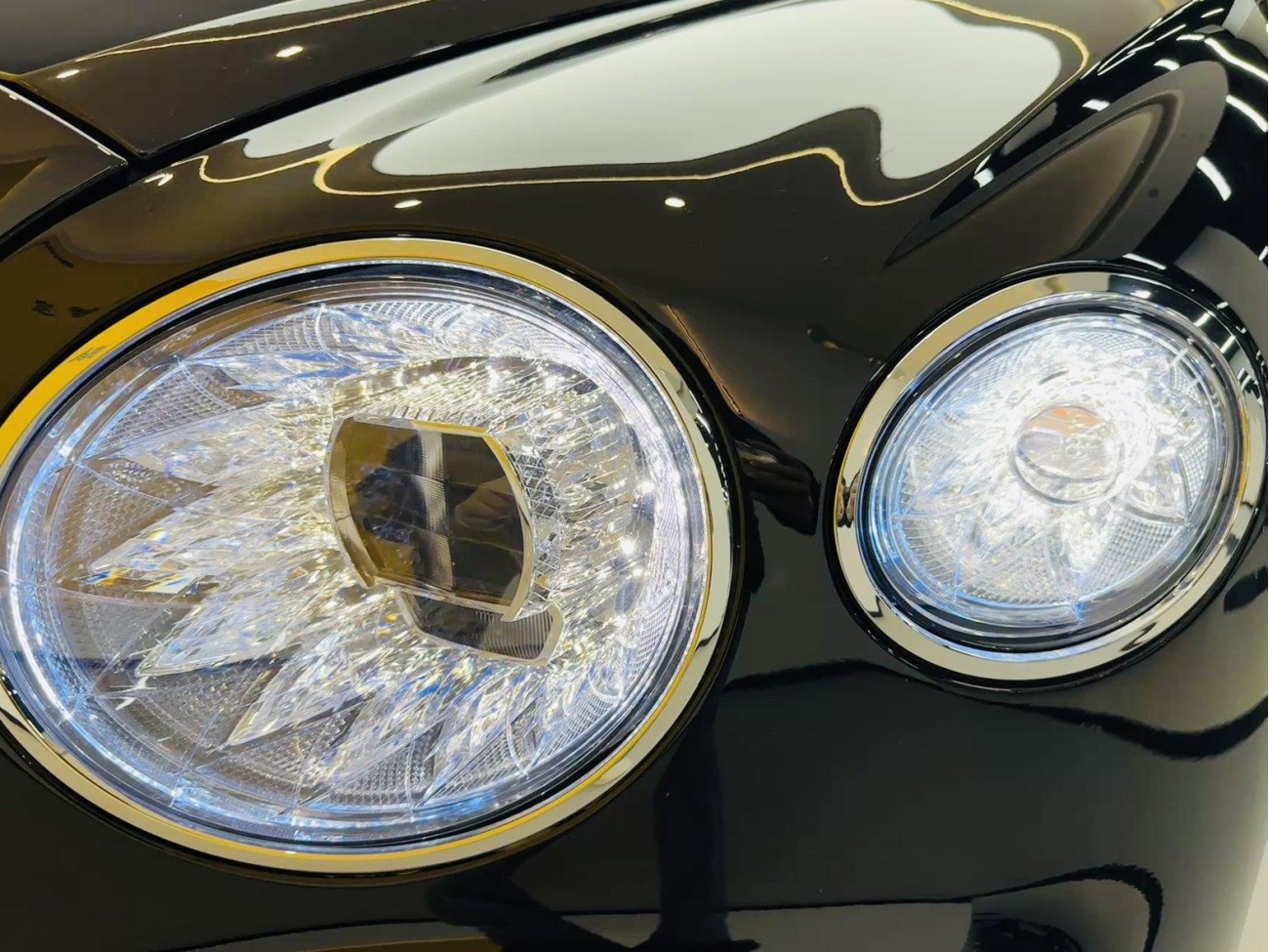 Bentley Flying Spur 2023