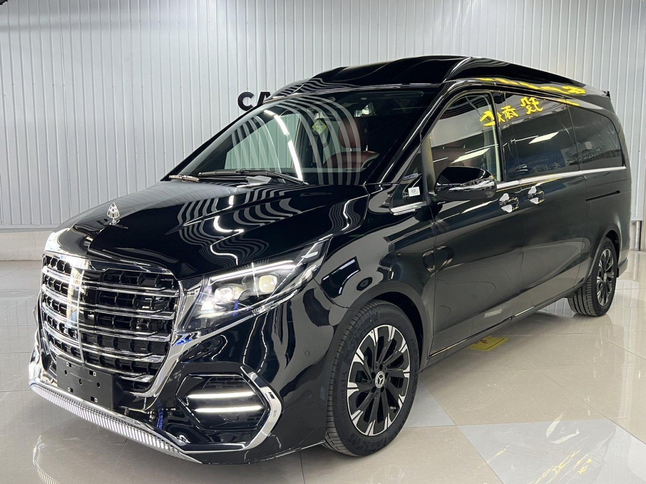 Mercedes-Benz V 2025