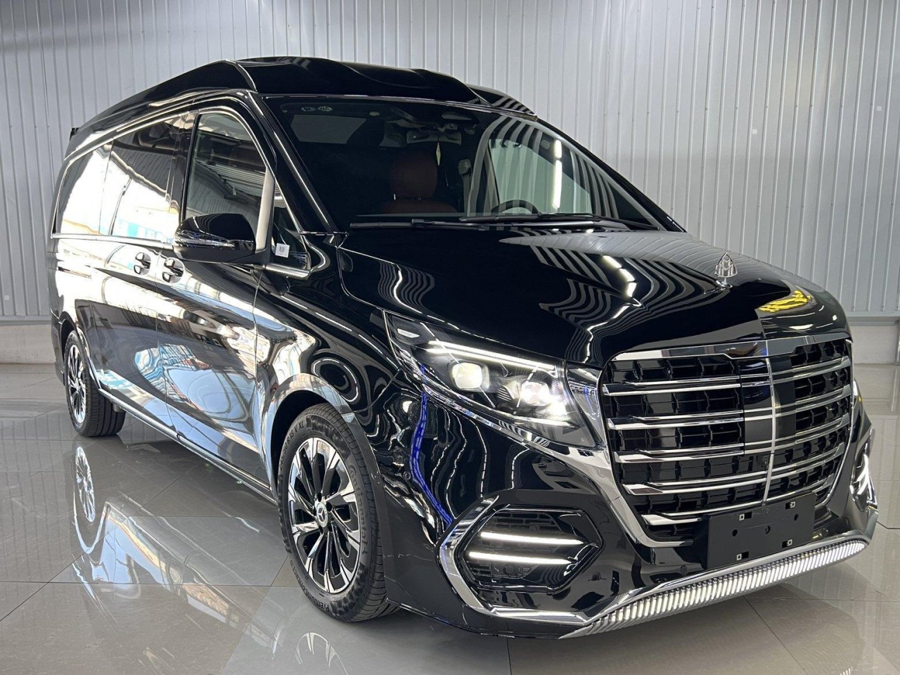 Mercedes-Benz V 2025