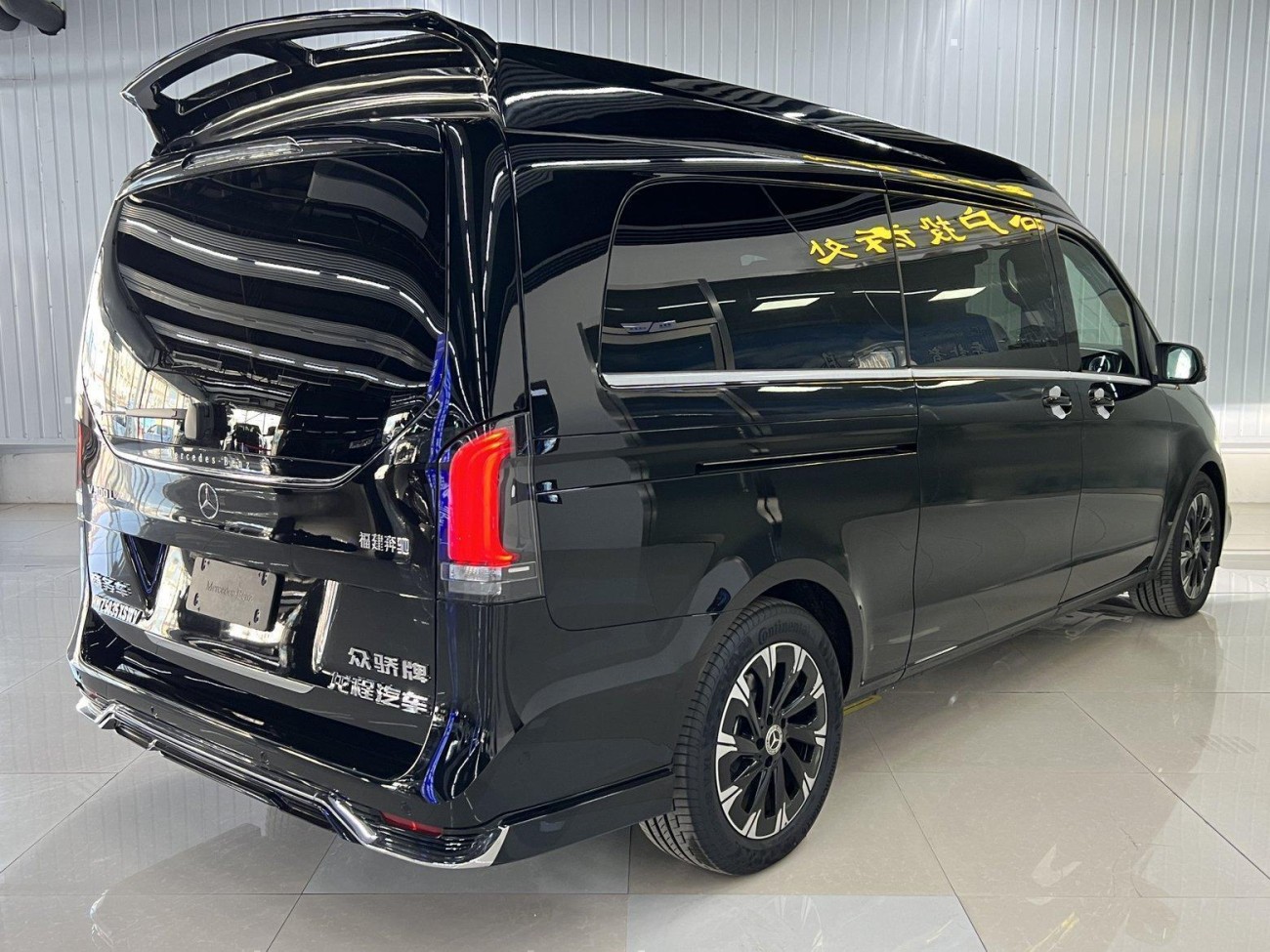 Mercedes-Benz V 2025