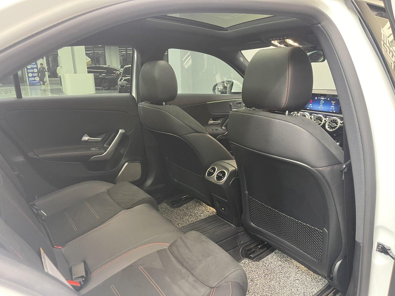 Mercedes-Benz A 200 L 2025