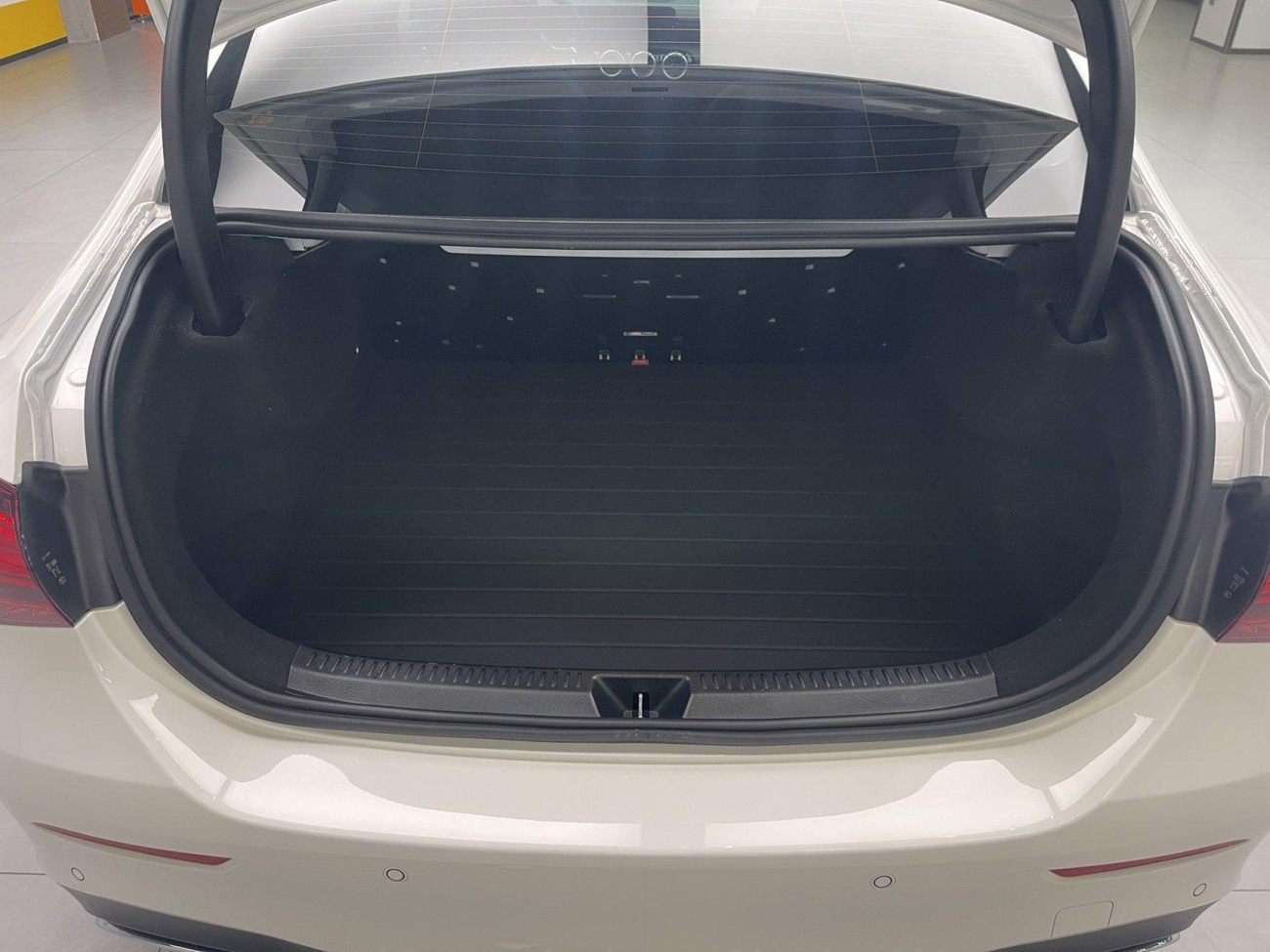 Mercedes-Benz A 200 L 2025