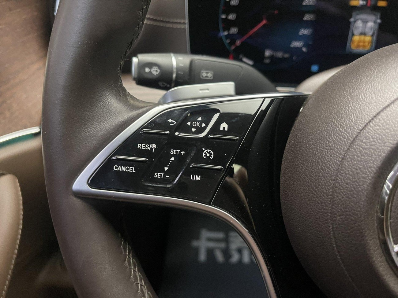 Mercedes-Benz E 300 L 2023