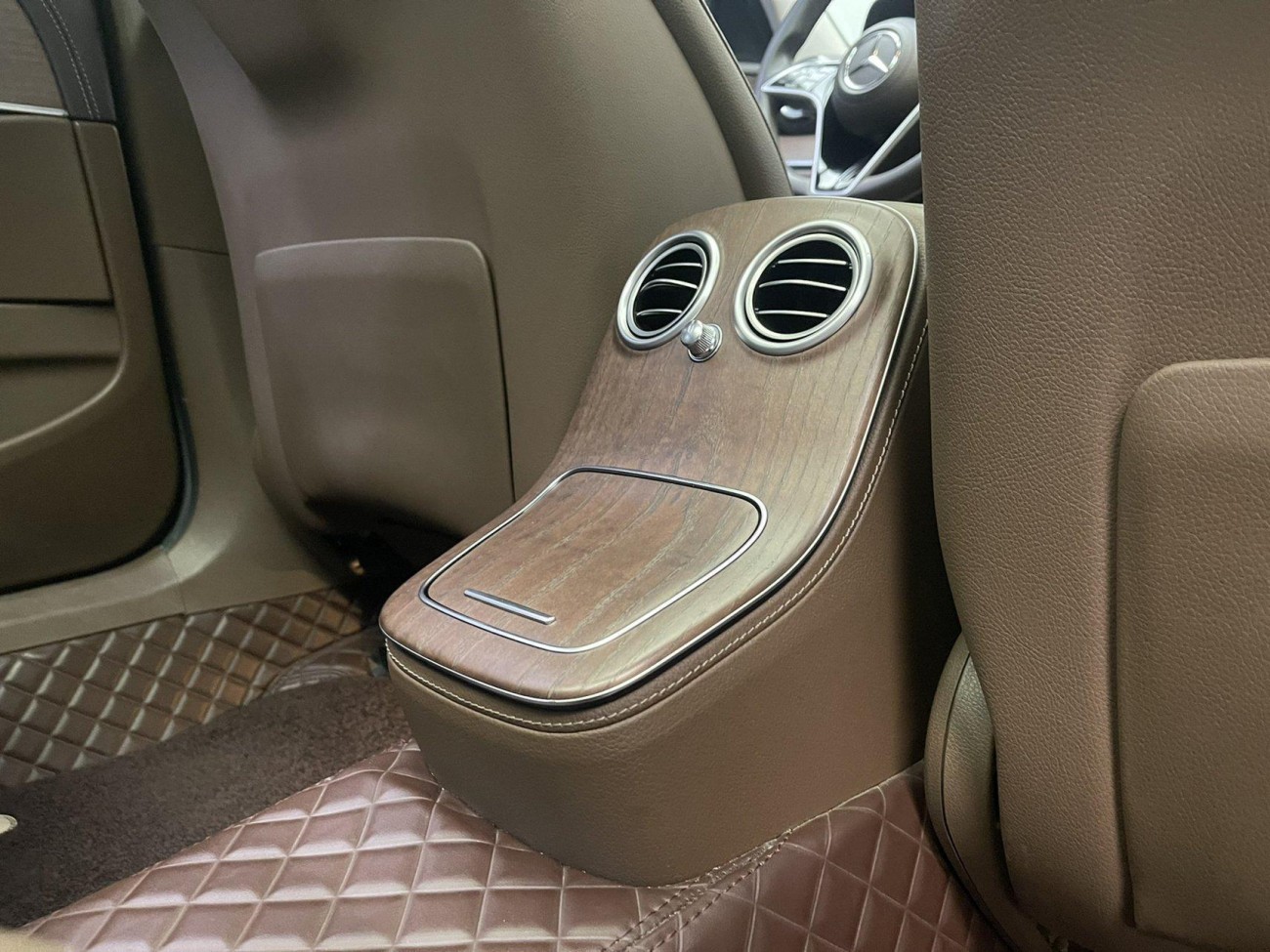 Mercedes-Benz E 300 L 2023